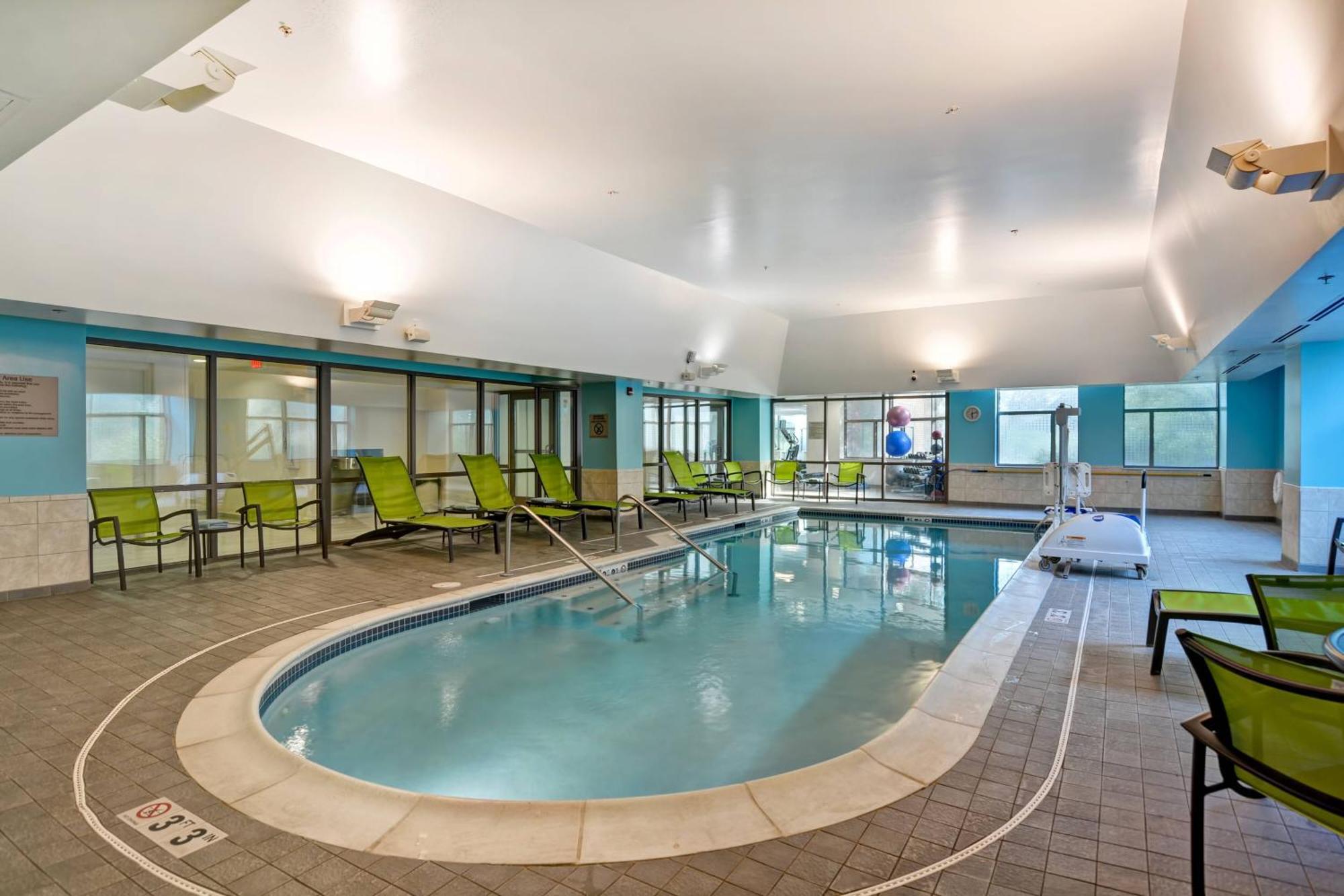 Springhill Suites By Marriott Cincinnati Midtown Exterior foto