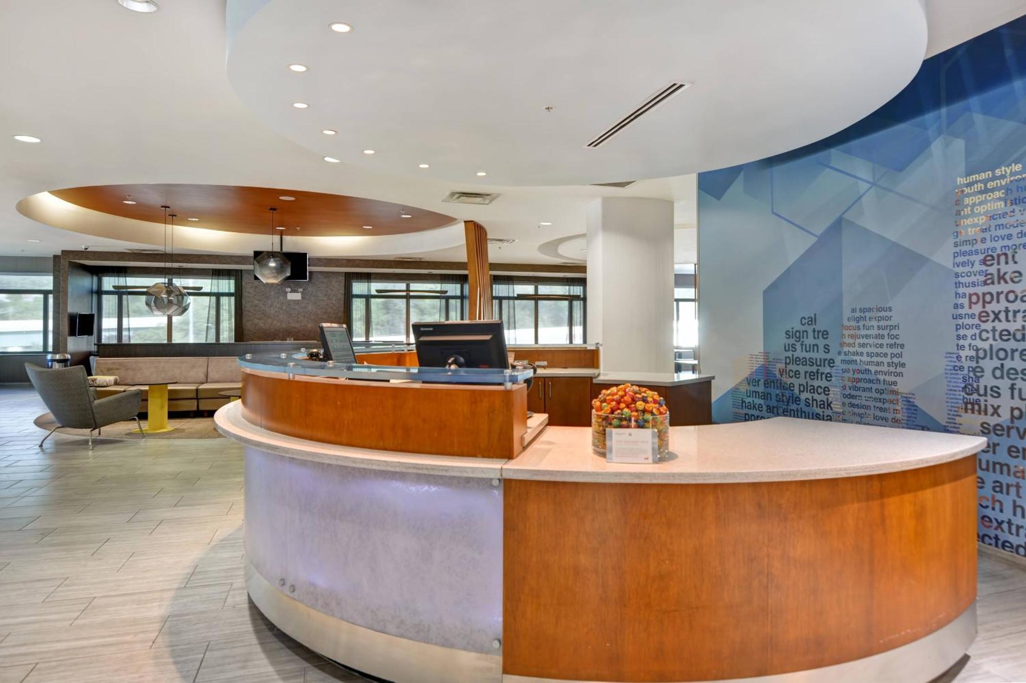 Springhill Suites By Marriott Cincinnati Midtown Exterior foto